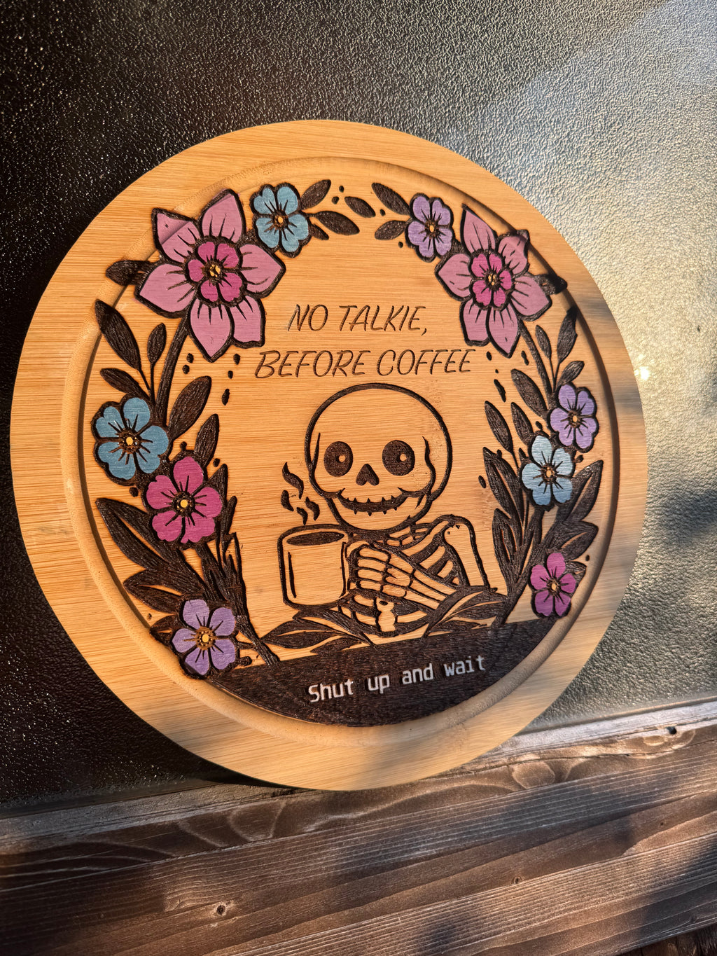 No talkie before Coffee, Brett, rund